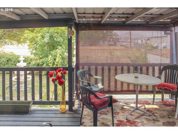 161 Green Siding Rd, Roseburg, OR 97471
